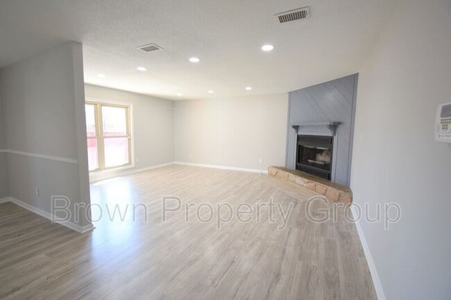 Building Photo - 7004 Timbercroft Ln