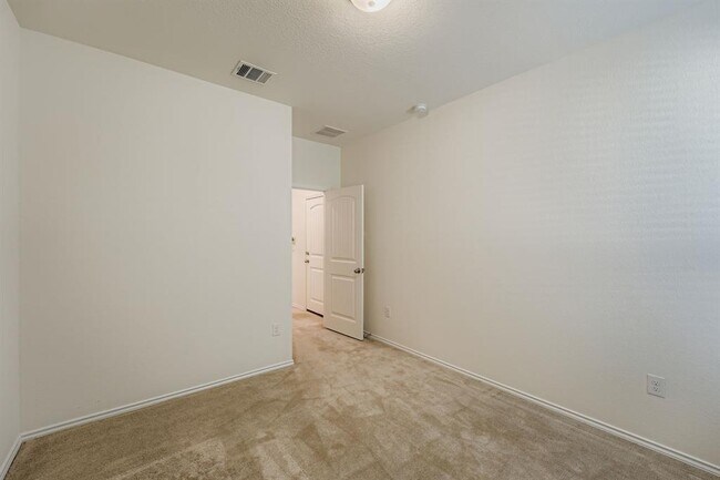 Building Photo - 7904 Nightwing Rd