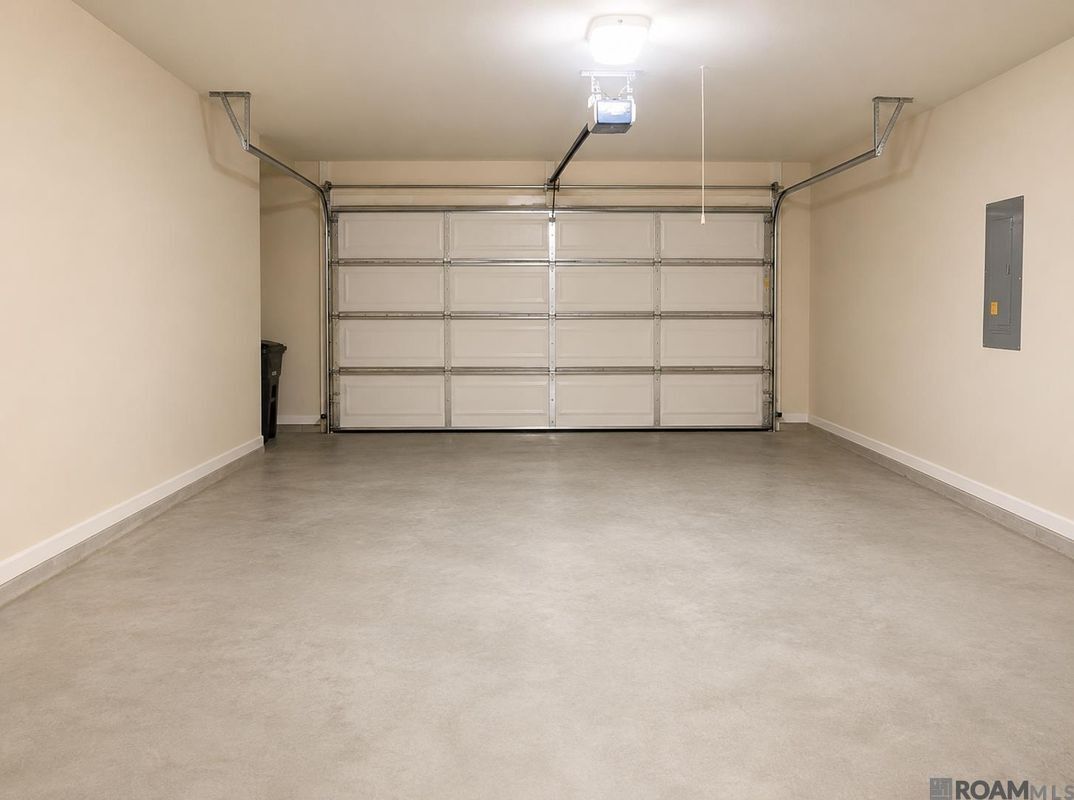 Building Photo - 1418 Gardenia Ln