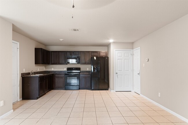 Building Photo - 16630 E Hammon
