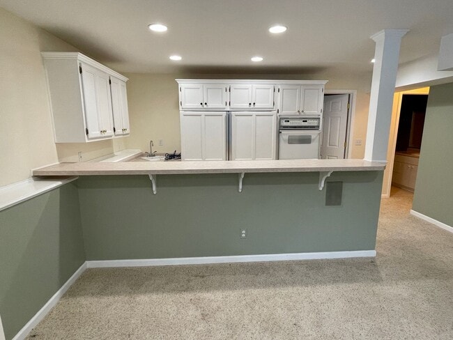 Building Photo - Spacious 4 Bedroom 3 Bathroom home