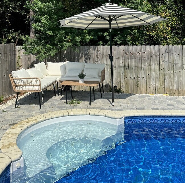 Building Photo - 2064 Constitution Dr