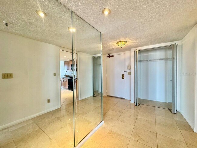 Building Photo - 5950 Pelican Bay Plaza S