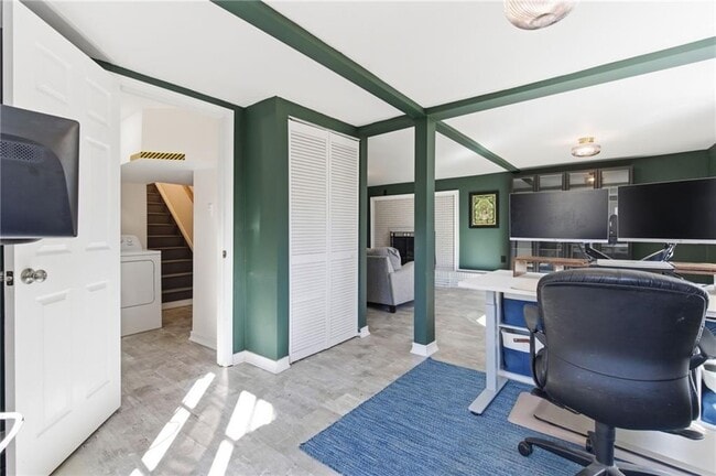 Building Photo - 3112 Dove Way
