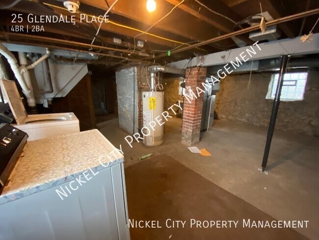 Building Photo - Beautiful 4 bedroom + Office Victorian Sty...