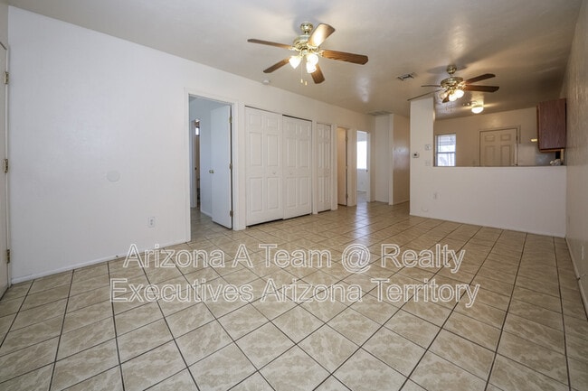 Building Photo - 2635 N Fontana Ave