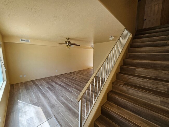 Building Photo - Cozy, Affordable Condo