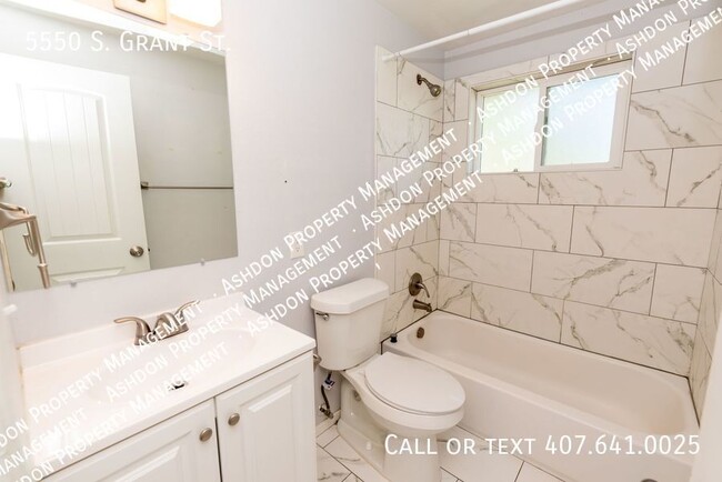 Building Photo - 2 Bed 1 Bath Remodeled Unit with FREE 43''...