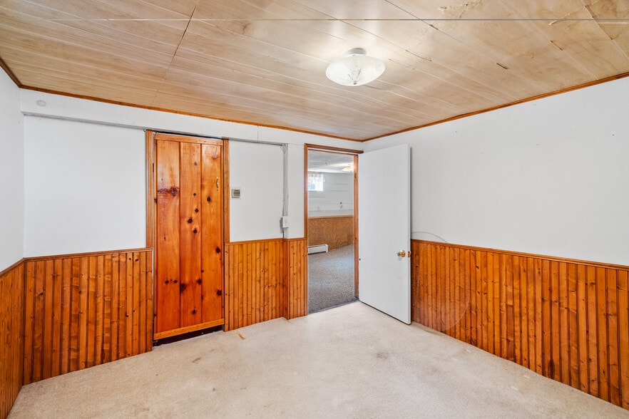 Building Photo - 23 Waterfront Ln