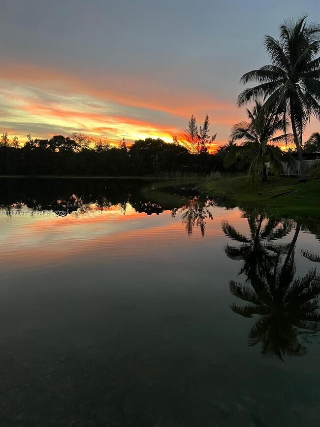 Building Photo - 3884 SW 150th Ct