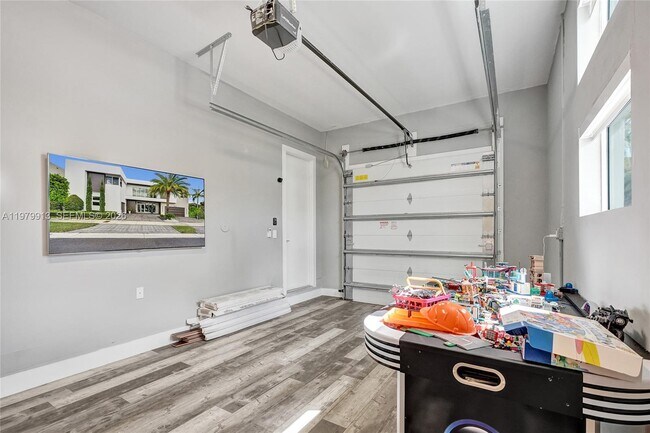 Building Photo - 10223 NW 75th Terrace