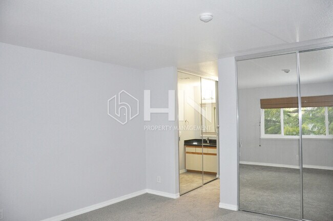 Building Photo - 200 Compton Cir