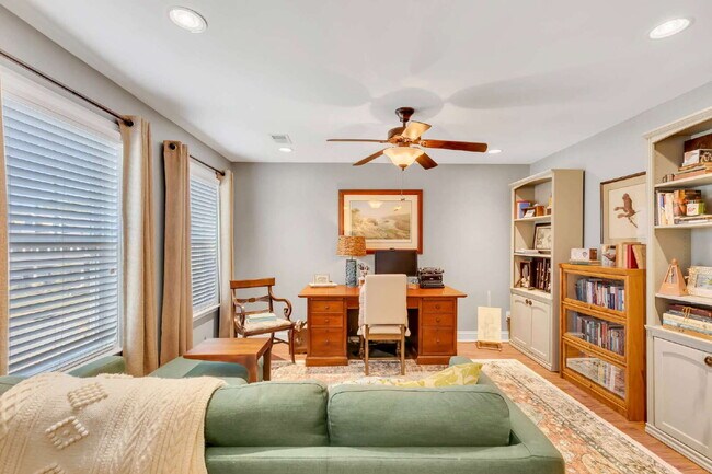Building Photo - Gigantic Gorgeous Home in Pooler!