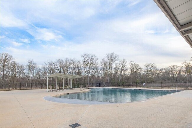 Building Photo - 5501 Bonneville Bend