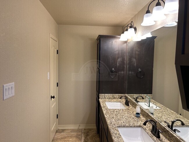 Building Photo - 5910 Cordillera Dr