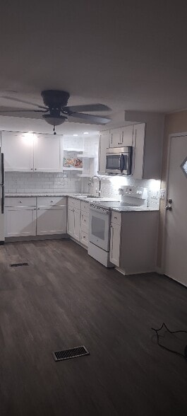 Building Photo - 26282 Princess Ln