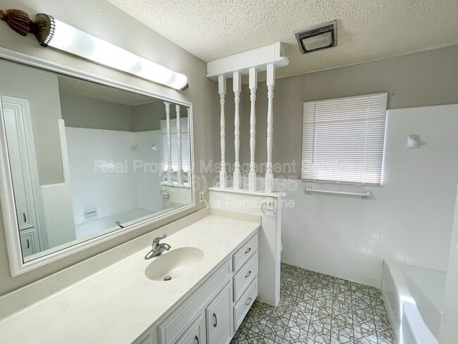 Building Photo - 4424 76th St