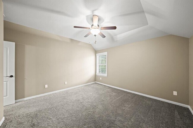 Building Photo - 28223 Red Shady Oaks Dr