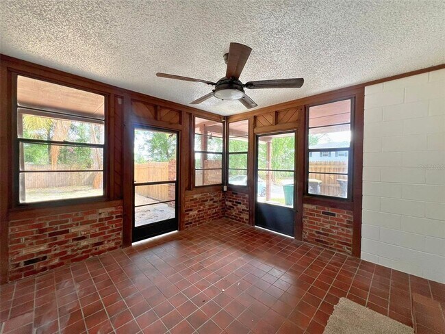 Building Photo - 822 Lake Elbert Ct