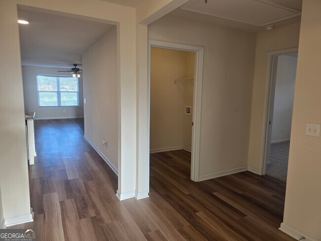 Building Photo - 234 Bellflower Cir