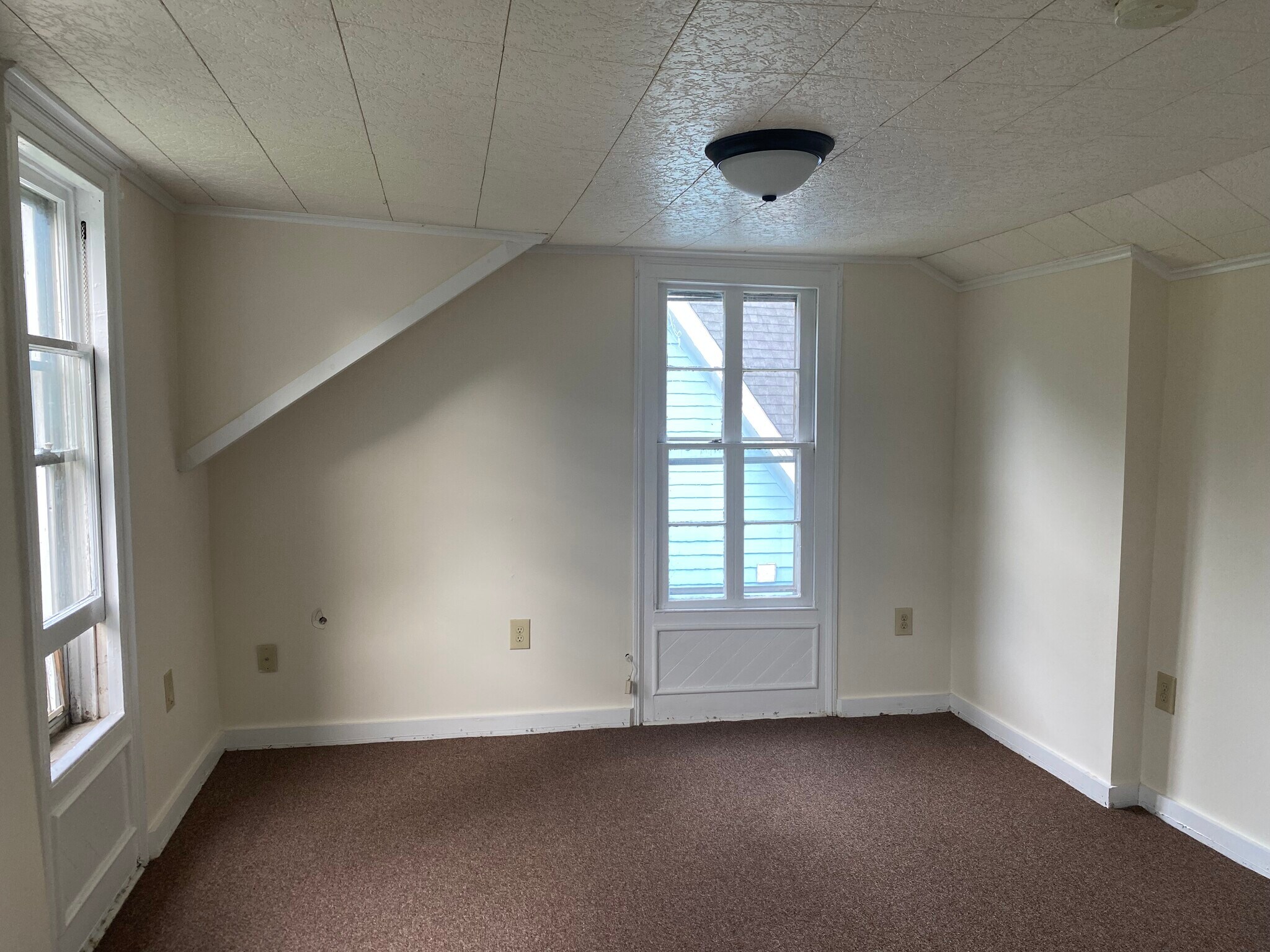 Building Photo - 56 Chapel St