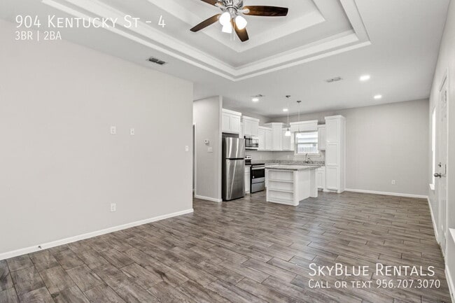 Building Photo - 904 N Kentucky St