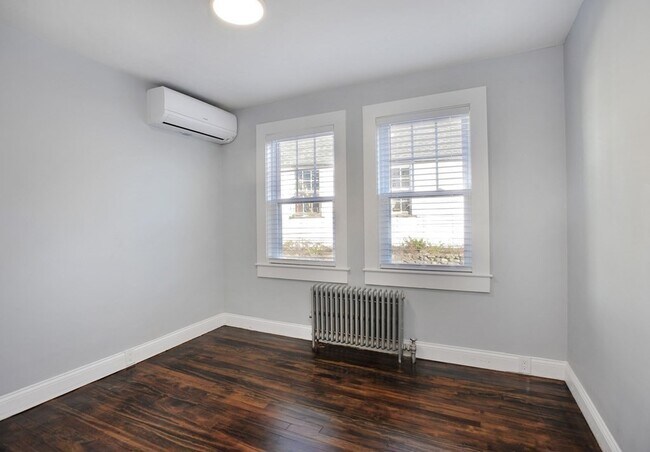 Building Photo - 3 Island Ave