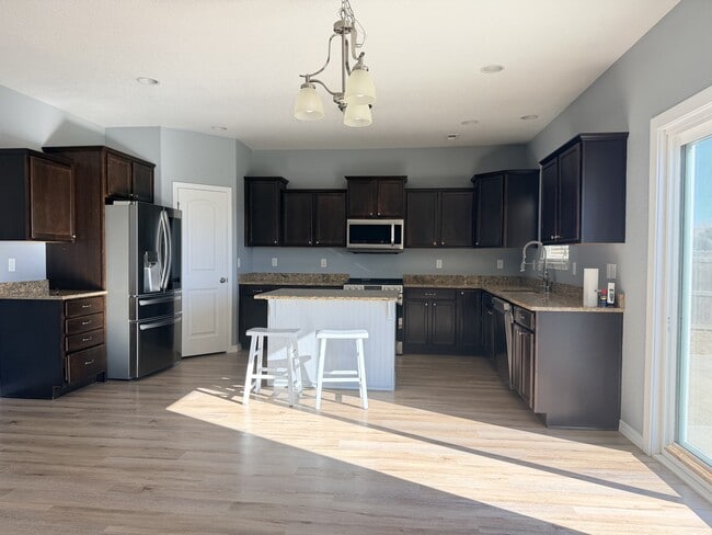 Building Photo - 9545 Sand Myrtle Dr