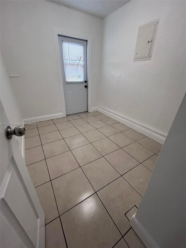 Building Photo - 2780 NW 14th St