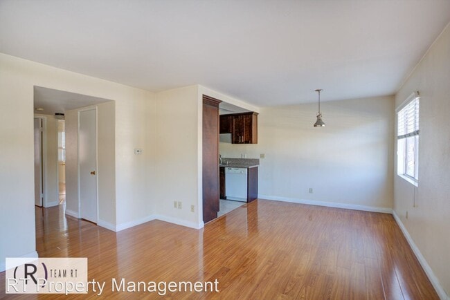 Building Photo - 2 br, 2 bath House - 830 N Dalton Ave #108