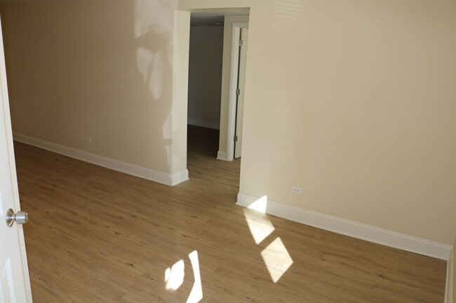 Building Photo - BLA 36 Washington