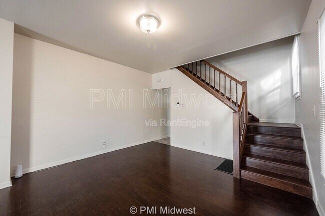 Building Photo - 264 N Holmes Ave