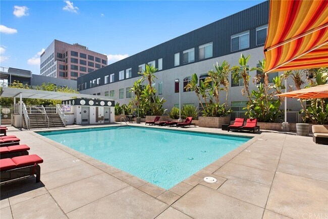 Building Photo - 435 W Center Street Promenade