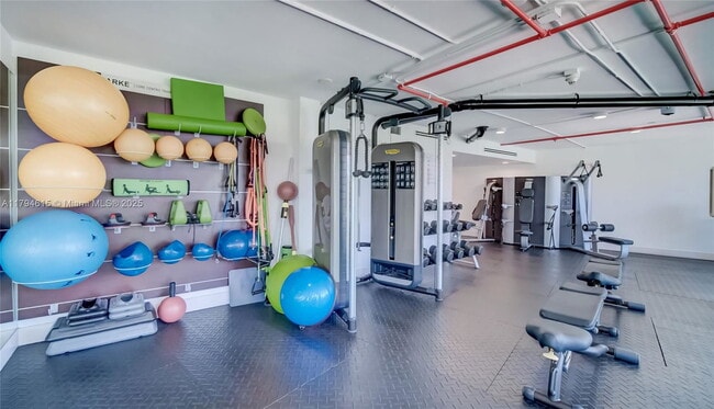 Building Photo - 6700 Indian Creek Dr