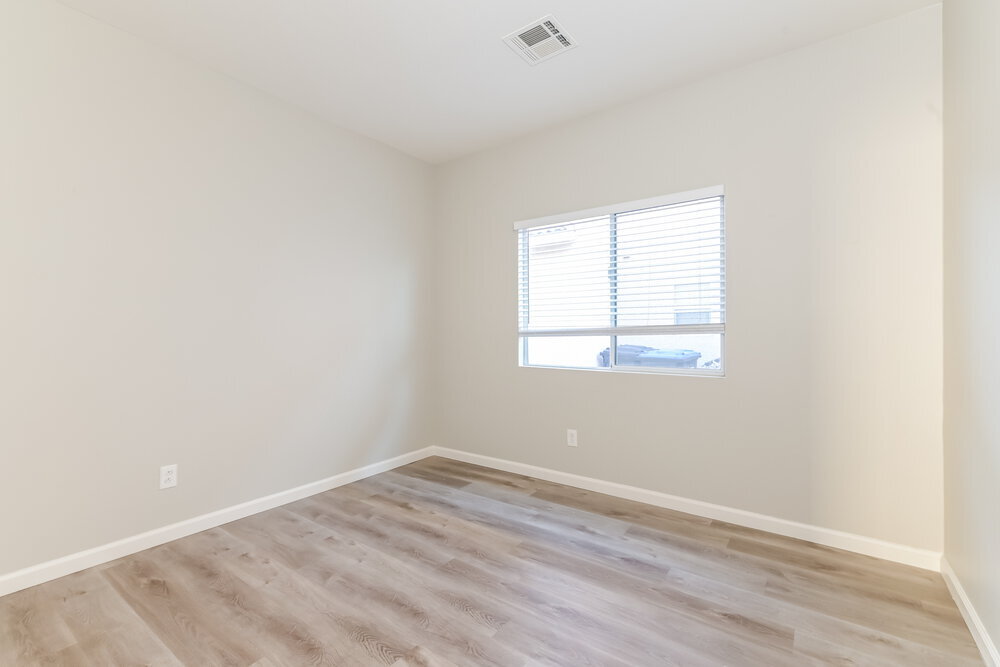 Building Photo - 913 E Malibu Sands Ave