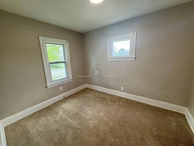 Building Photo - 656 Hammel St