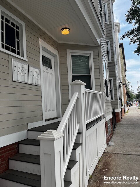 Primary Photo - 164 Hampshire St