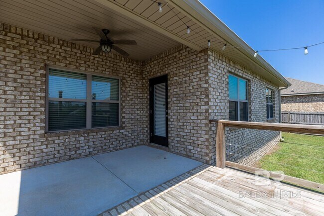 Building Photo - 21742 Gullfoss St