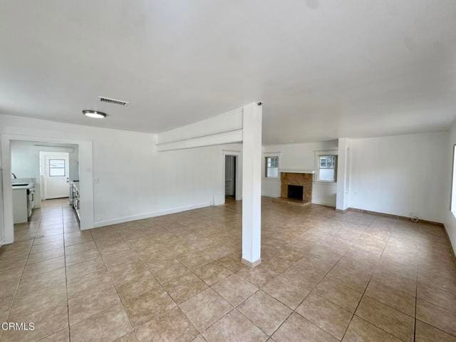 Building Photo - 1554 E Woodbury Rd