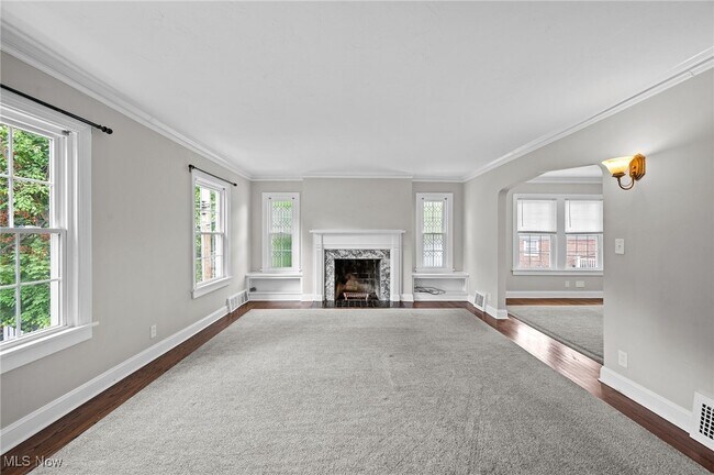 Building Photo - 3595 Glencairn Rd
