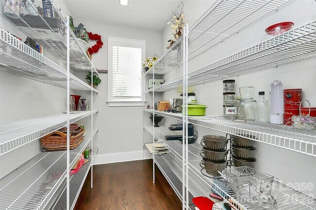 Building Photo - 136 Preston Rd