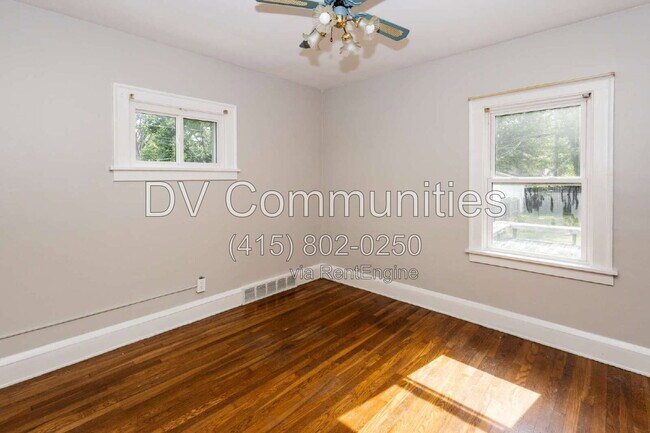 Building Photo - 3765 W 134th St
