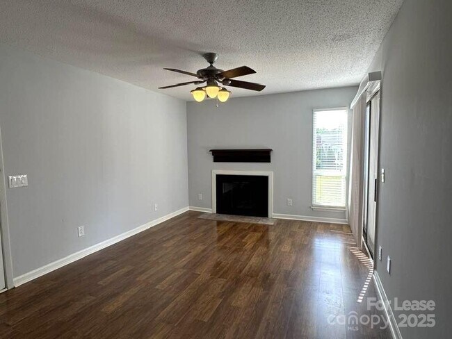 Building Photo - 3139 Heathstead Place