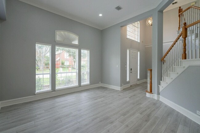 Building Photo - 7728 Saragosa Creek Dr