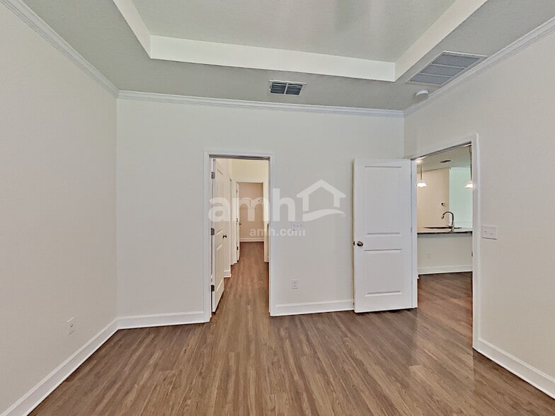 Building Photo - 3007 Creek Village Ln