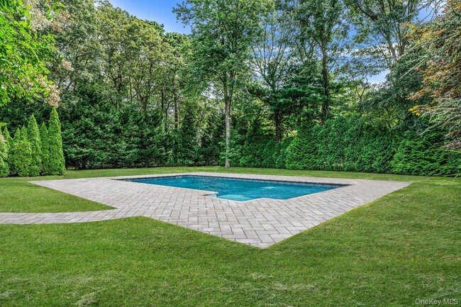 Building Photo - 19 Pine Tree Ln