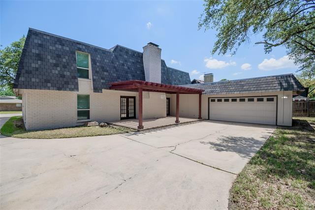 Building Photo - 3313 Country Club Rd