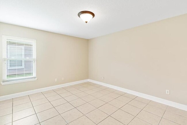 Building Photo - 2461 Southern Links Dr