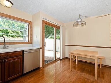 Building Photo - 16203 Fox Ct