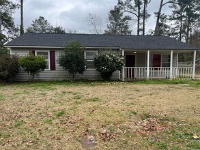 Building Photo - 3 Bed, 1 Bath House